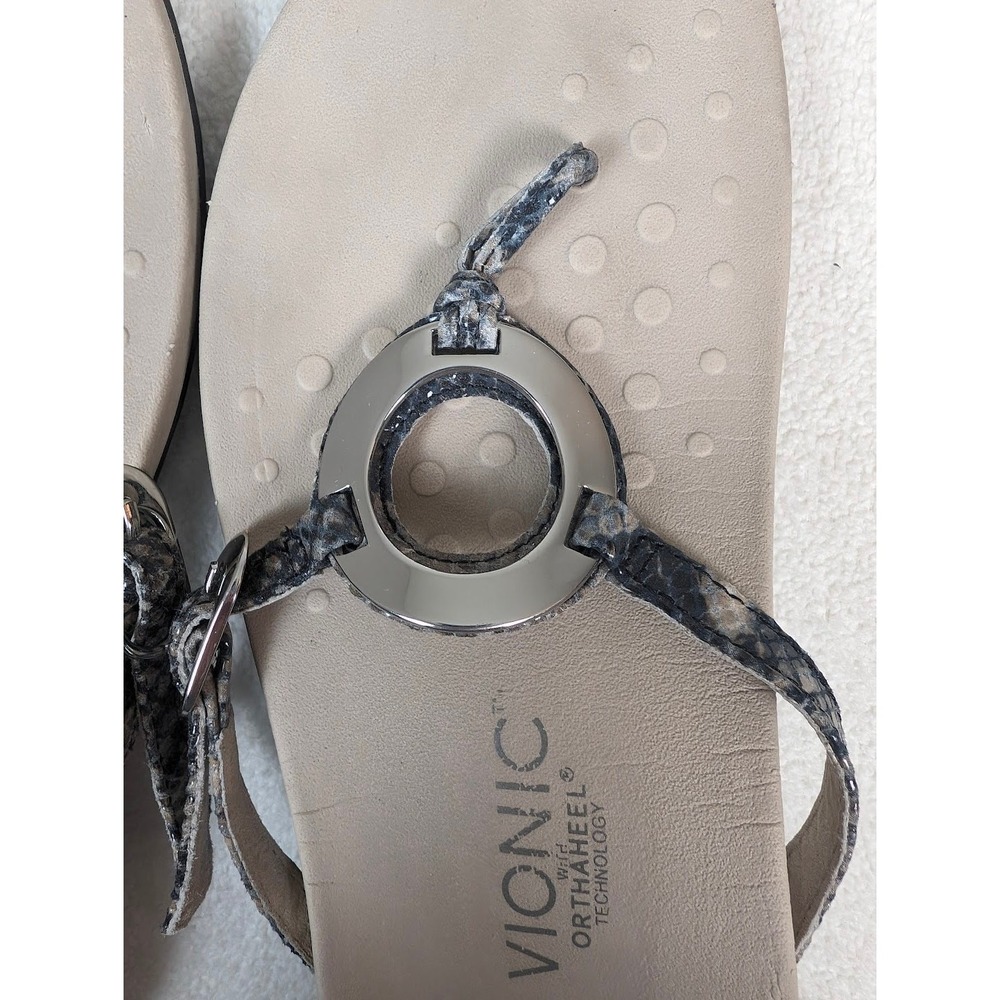 Vionic Amber Sandals Women 9 Grey Snakeskin Excellent Thong Womens - Picture 7 of 8